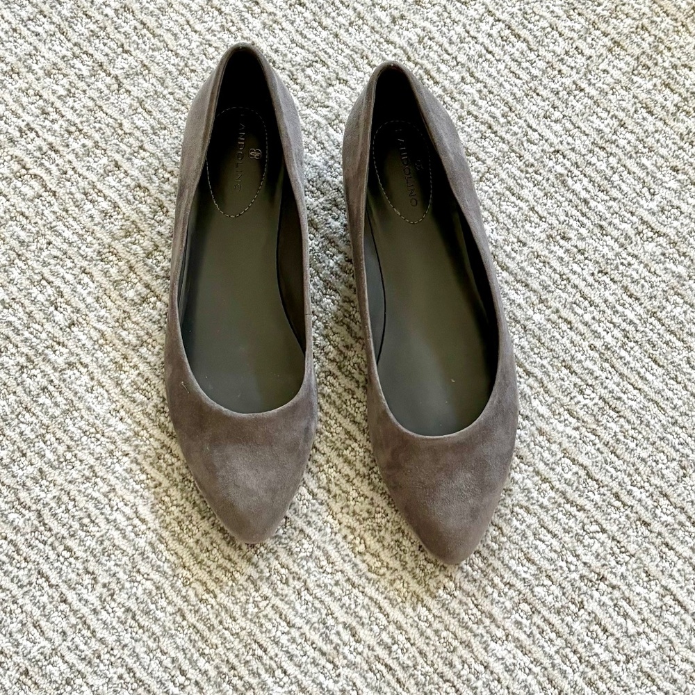 Bandolino Gray Suede Ballet flats 7M